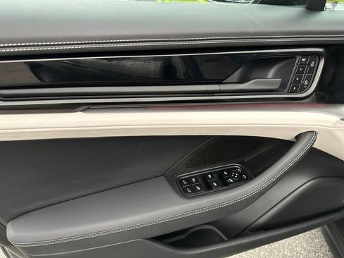Used 2025 Porsche Panamera 4 AWD/4WD image 17