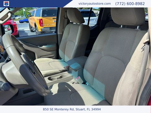 Used 2015 Nissan Frontier SV image 23