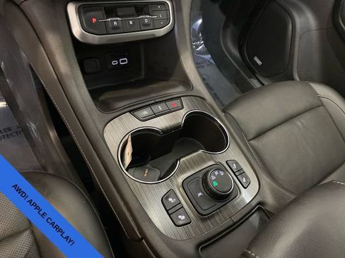 Used 2023 GMC Acadia SLT AWD/4WD image 22