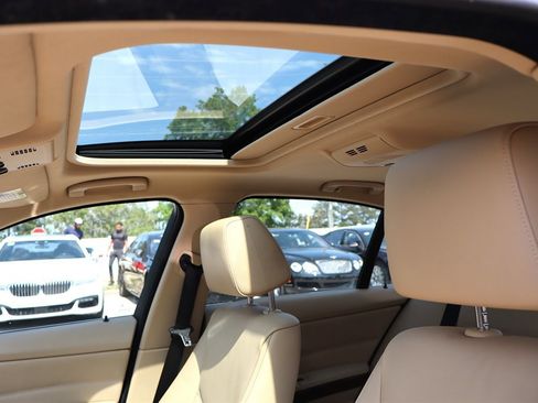 Used 2006 BMW 330xi Sedan AWD/4WD image 21