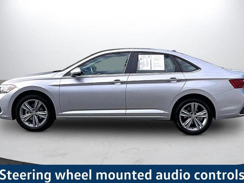 Used 2024 Volkswagen Jetta SE FWD image 5