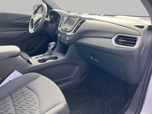 Used 2022 Chevrolet Equinox LT w/ LPO, Floor Liner Package image 36