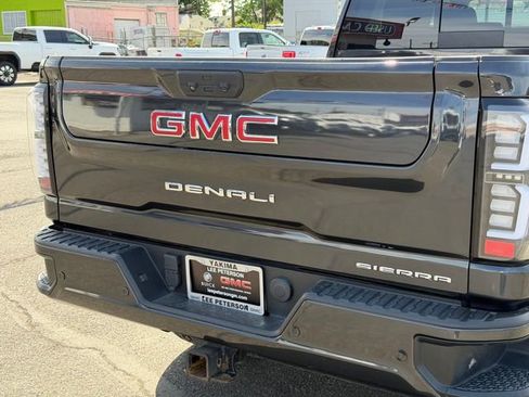 Used 2020 GMC Sierra 2500 Denali w/ Denali Ultimate Package AWD/4WD image 13