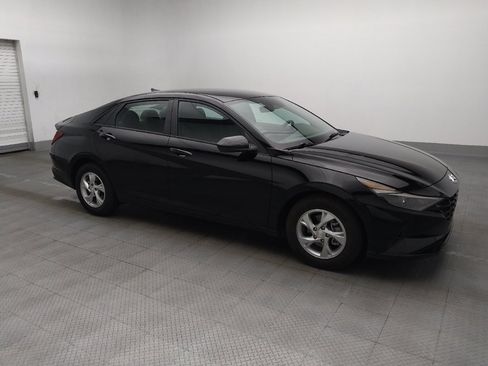 Used 2023 Hyundai Elantra SE w/ Cargo Package FWD image 11