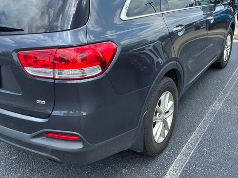 Used 2016 Kia Sorento FWD w/ LX Convenience Package image 11