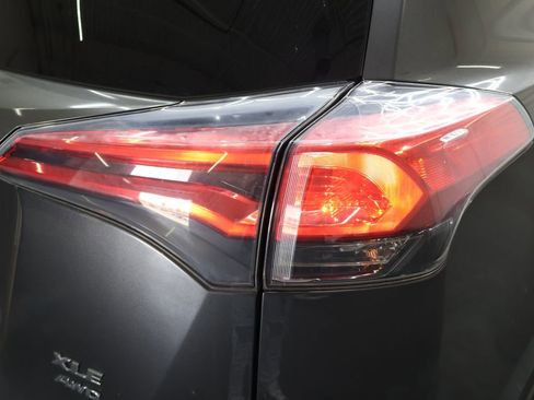 Used 2018 Toyota RAV4 XLE image 28