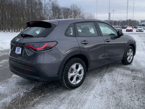 Certified 2025 Honda HR-V LX image 9