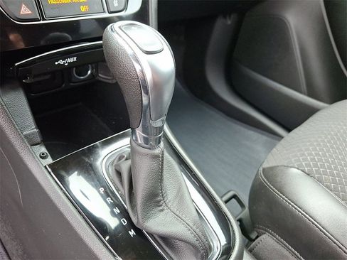 Used 2022 Buick Encore Preferred w/ Safety Package image 15