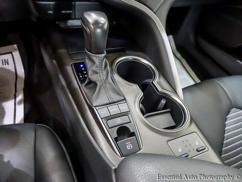 Used 2023 Toyota Camry SE w/ Cold Weather Package AWD/4WD image 25