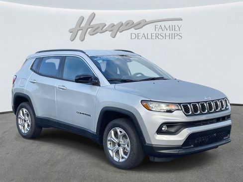 New 2026 Jeep Compass Latitude image 26