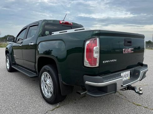 Used 2016 GMC Canyon SLT w/ Driver Alert Package RWD image 5