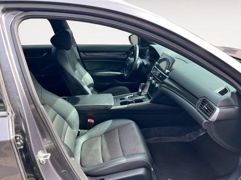 Used 2020 Honda Accord Sport image 15