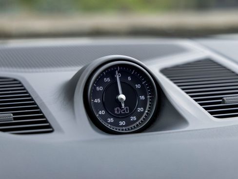 Certified 2025 Porsche Cayenne S image 34