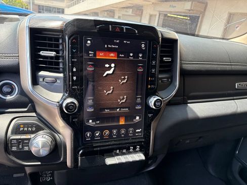 Used 2019 RAM 1500 Laramie AWD/4WD image 22