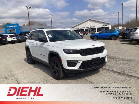 Used 2025 Jeep Grand Cherokee Limited w/ Black Appearance Package AWD/4WD image 1