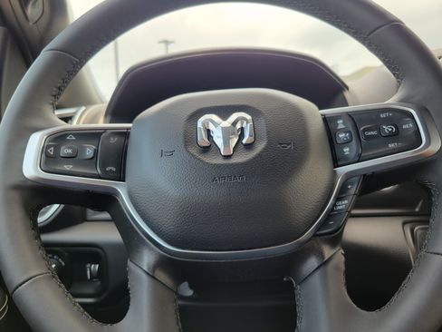 Used 2025 RAM 2500 Big Horn AWD/4WD image 9