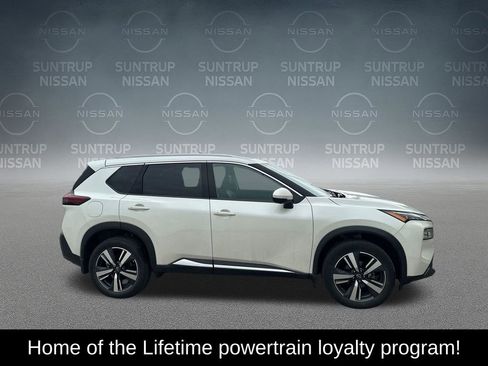 Used 2023 Nissan Rogue SL FWD image 4