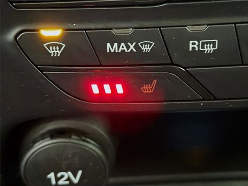 Used 2022 Ford Ranger Lariat w/ Equipment Group 501A High image 21