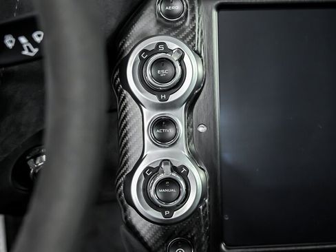Used 2018 McLaren 720S Performance RWD image 33