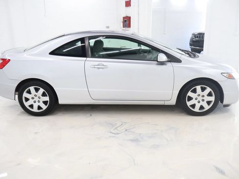 Used 2011 Honda Civic LX image 12