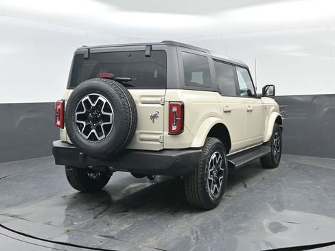 New 2025 Ford Bronco Outer Banks image 16