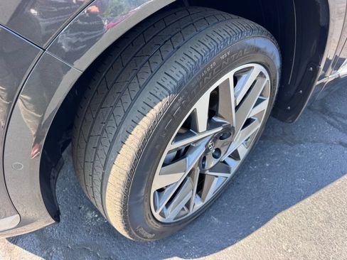 Used 2023 Hyundai Santa Fe Calligraphy AWD/4WD image 16