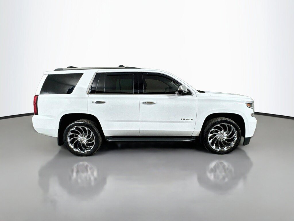 Used 2017 Chevrolet Tahoe LT AWD/4WD image 6