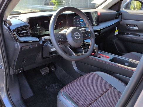 New 2026 Nissan Kicks SR w/ Cold Weather Package image 9