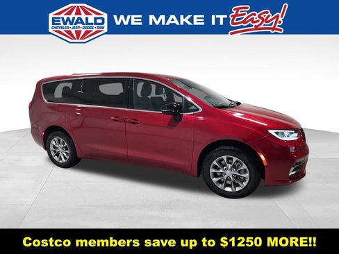 New 2026 Chrysler Pacifica Select AWD/4WD image 19