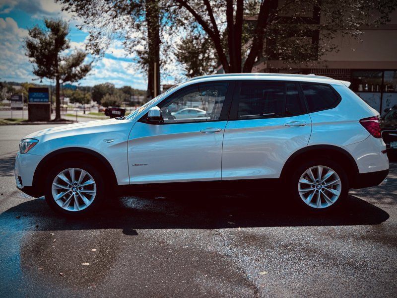 Used 2016 BMW X3 xDrive28i AWD/4WD image 4
