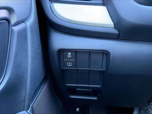 Used 2017 Honda CR-V LX image 33