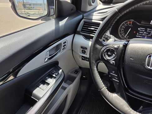 Used 2016 Honda Pilot Elite image 30