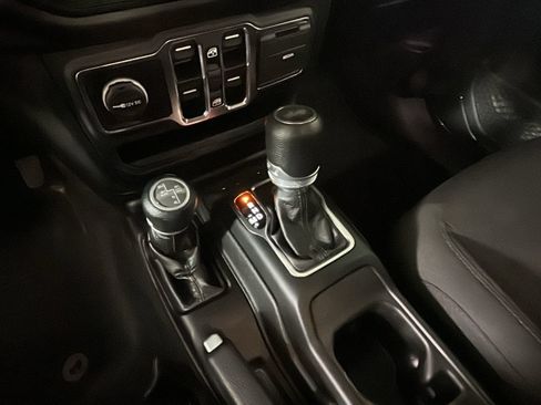 Used 2023 Jeep Wrangler Unlimited w/ Cold Weather Group AWD/4WD image 25