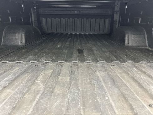 Used 2023 Chevrolet Silverado 1500 LT image 29