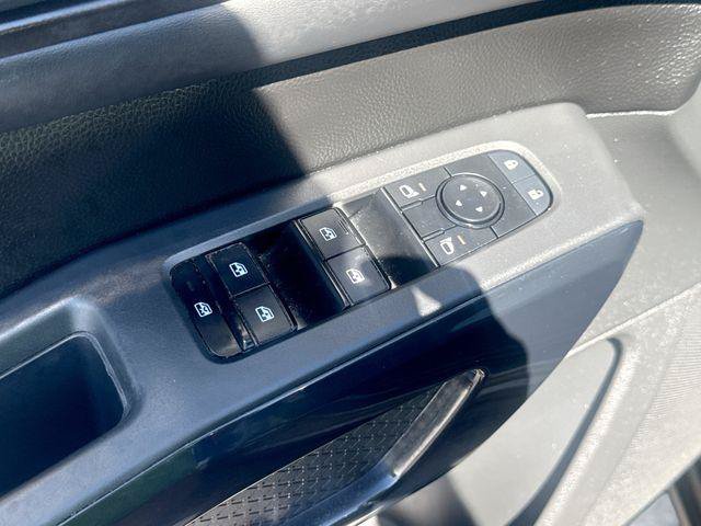 Used 2024 Nissan Pathfinder S FWD image 15