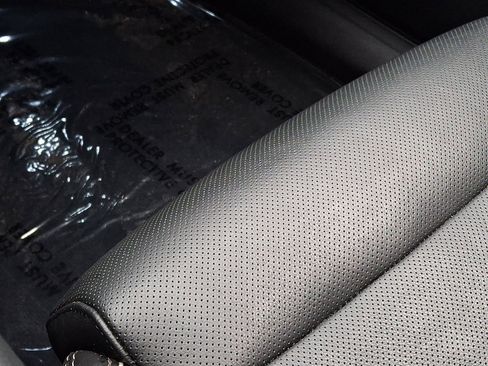 Used 2023 Genesis GV70 2.5T w/ Advanced Package image 26