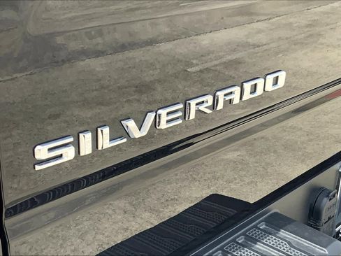 Used 2021 Chevrolet Silverado 1500 Custom RWD image 29