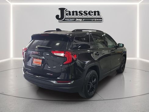 Used 2024 GMC Terrain AT4 AWD/4WD image 5