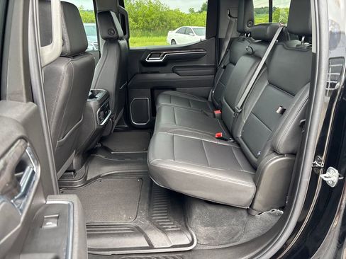 Certified 2025 Chevrolet Silverado 1500 LTZ w/ Technology Package AWD/4WD image 29