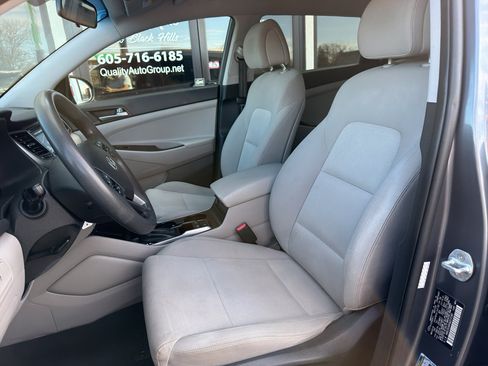 Used 2016 Hyundai Tucson SE w/ Option Group 02 image 16