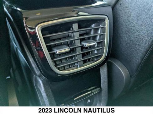 Used 2023 Lincoln Nautilus AWD w/ Premium Package image 27