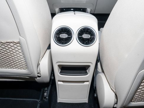 Used 2025 Mercedes-Benz GLA 250 image 19