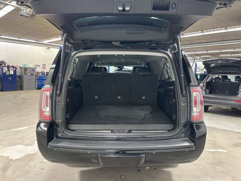 Used 2019 GMC Yukon XL SLT image 5