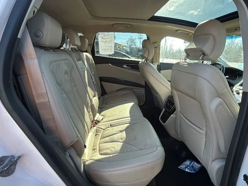 Used 2018 Lincoln MKX Reserve w/ Driver Assistance Package image 13