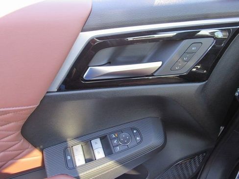New 2026 Mitsubishi Outlander SEL FWD image 11