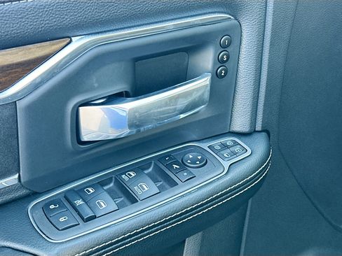 New 2024 RAM 2500 Laramie image 8