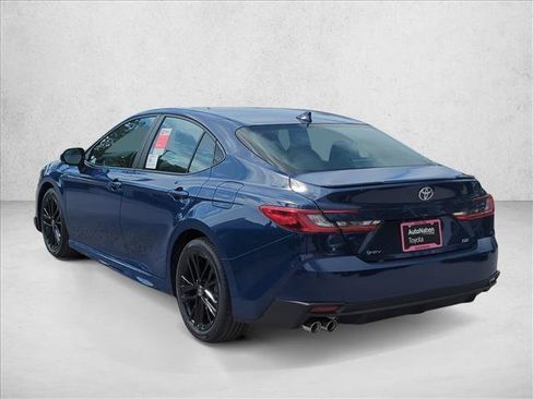 Used 2026 Toyota Camry SE FWD image 7