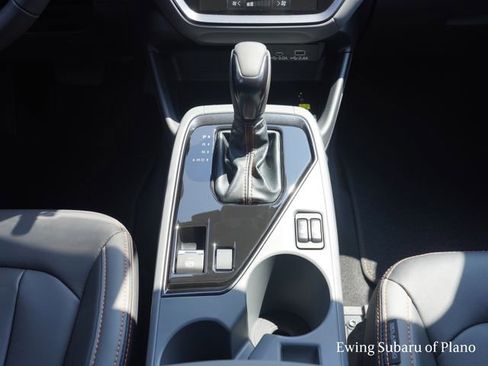 Certified 2025 Subaru Crosstrek 2.5i Limited w/ Crosstrek Mirror Package image 4