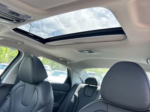 New 2026 Hyundai Elantra Limited FWD image 32