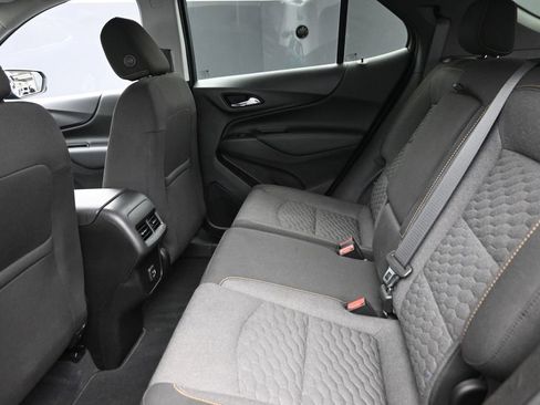 Used 2021 Chevrolet Equinox LT FWD image 12